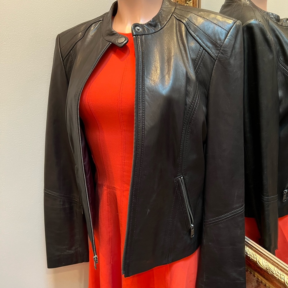 ANDREW MARC  fitted leather jacket